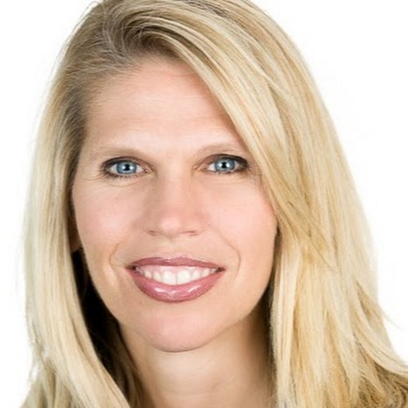 Meet your Posher, Jennie - Picture 1 of 1